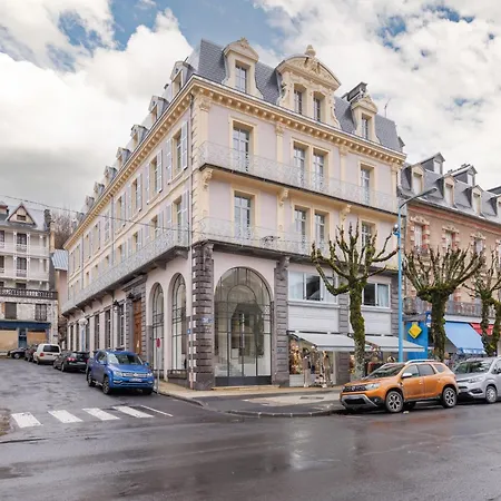 Le Richelieu Auvergnat - Appt Vue Montagne * 라루브불